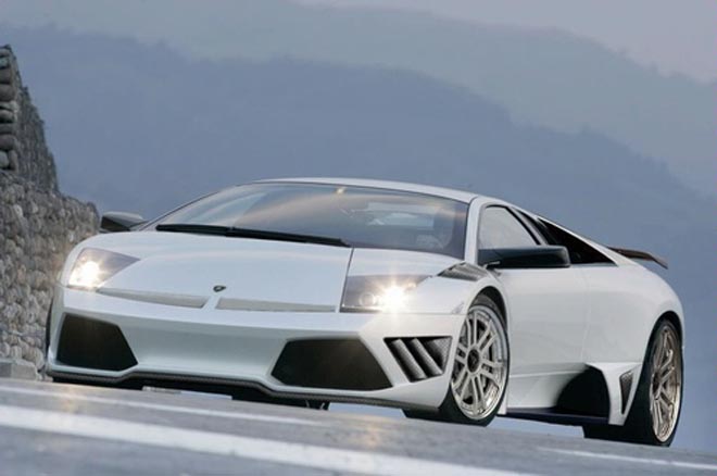 Футболист "Манчестер Юнайтед" Ромеро разбил Lamborghini стоимостью €200 тыс.