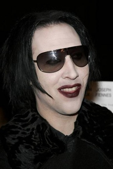 Love vampire Marilyn Manson