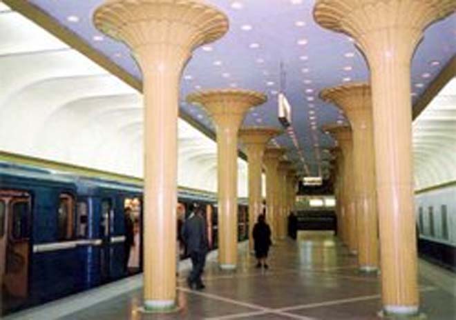 Metronun "Elmlər Akademiyası" stansiyasının əlavə çıxışları 2013-cu ilin yayında hazır olacaq