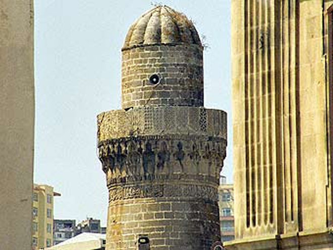 Bidzina İvanişvili: Gürcüstanda minarənin sökülməsinin dini dözümsüzlüklə heç bir əlaqəsi yoxdur