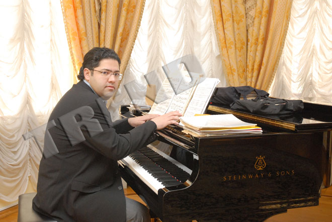 Мурад Адыгезалзаде даст концерт в Москве