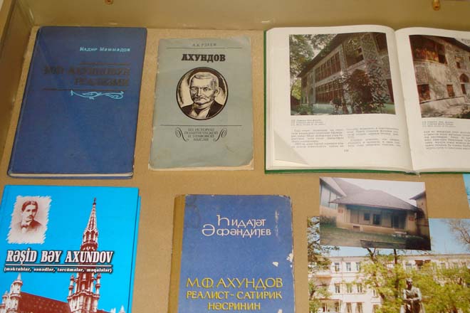 В Тбилиси была презентована книга азербайджанского писателя Нурхафиза Гусейинли
