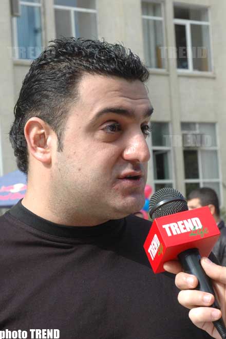 У азербайджанского телеведущего Насиба Нура проблемы со здоровьем
