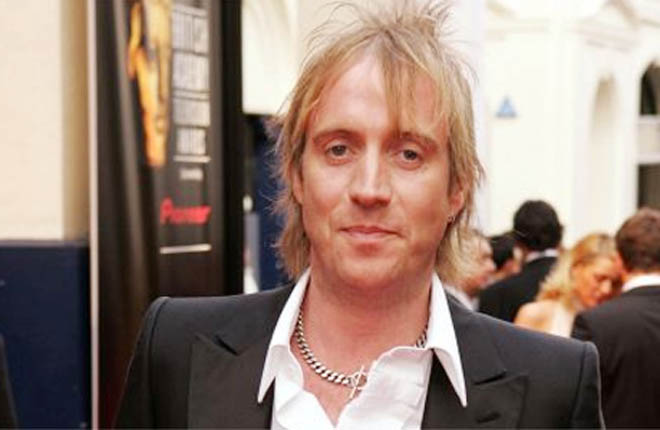 Rhys Ifans proposes to Sienna Miller