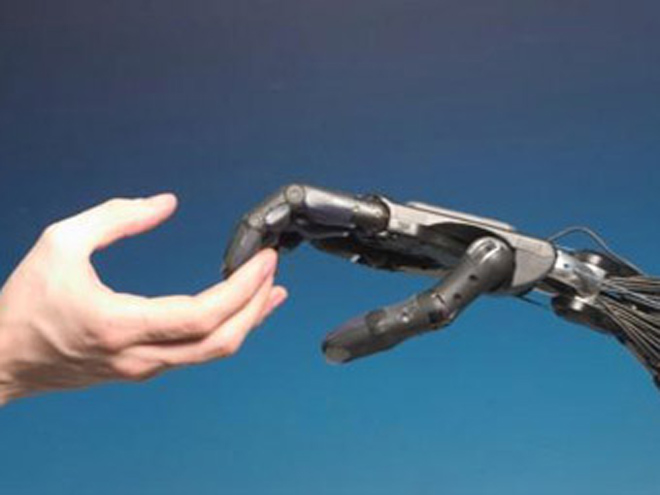 Gələcəyin silahı: beyinə təsir və fikrin gücü ilə idarə olunan robotlar
