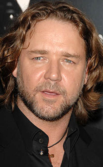 Russell Crowe Disagrees With Character's Cash Decision