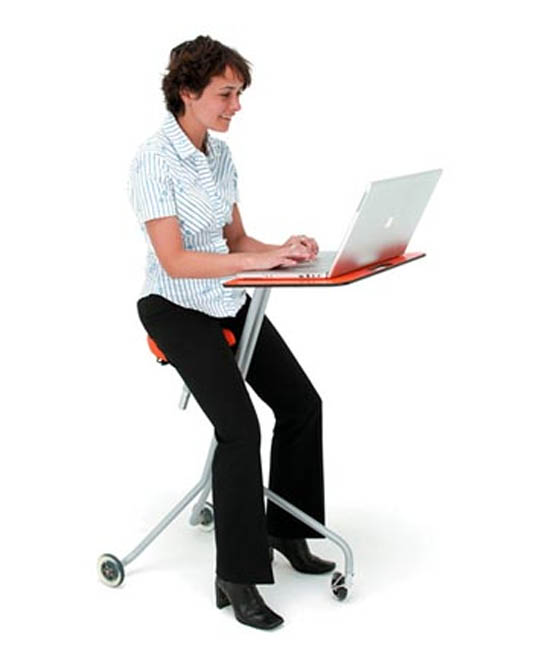 ScooterDesk Lets You Use Your Laptop Anywhere