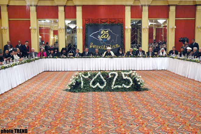В Баку отмечается 25-летний юбилей деятельности хаджи Аллахшукюра Пашазаде в сане шейхульислама