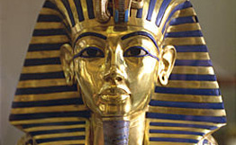 Золотая маска фараона Тутанхамона не пострадала при нападении на Каирский музей