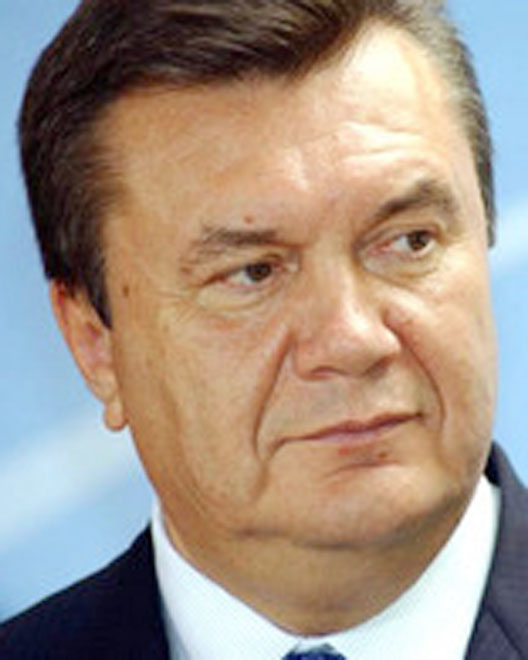 Янукович призывает Ющенко немедленно остановить силовые действия и обвиняет его в нарушении Конституции