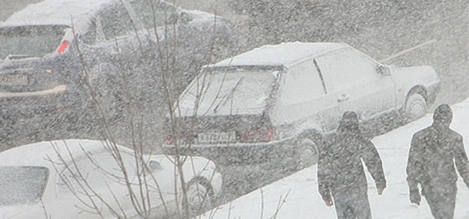 Second Japan snow storm leaves thousands stranded