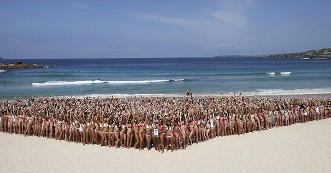 1010 женщин в бикини установили мировой рекорд