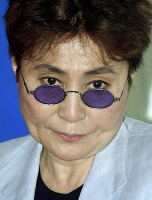 Yoko Ono stands up for Heather