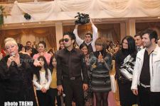 Азербайджанские певцы на свадьбах (фотосессия)