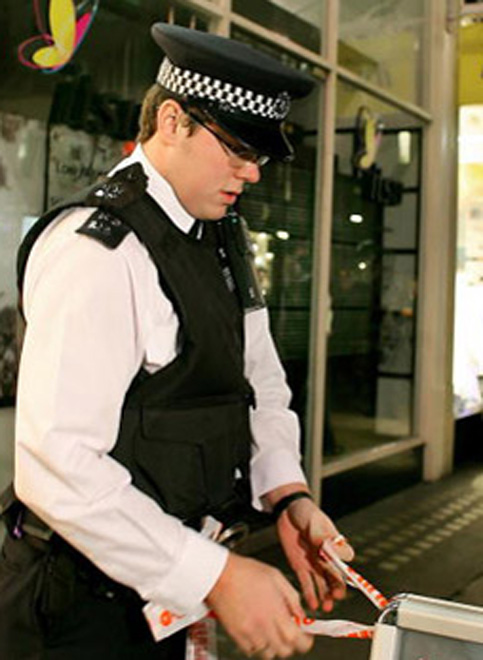 Police in Britain corner dangerous gunman after a week on the run