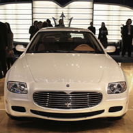 Maserati представила седан Quattroporte с "автоматом"