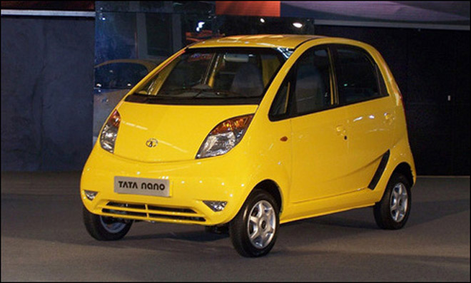 Самый дешевый в мире автомобиль Tata Nano опять загорелся в Индии