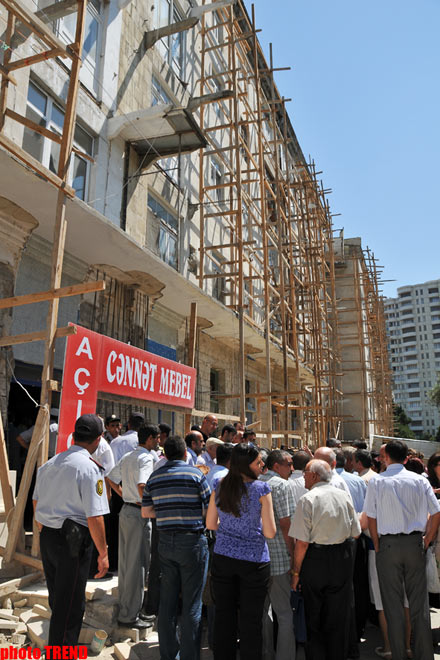 В Баку прошла акция протеста жильцов подлежащих сносу домов