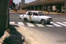 Бакинские пешеходы на перекрестках подвергаются смертельной опасности (фотосессия)