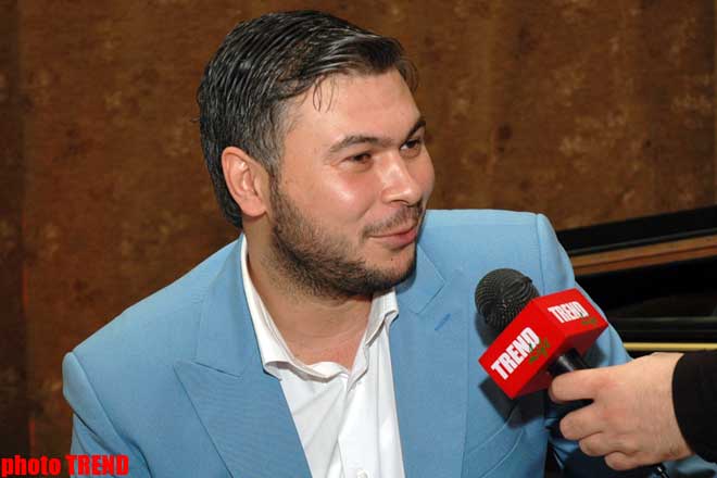 Азербайджанский ведущий Турал Бадикюба хочет драться