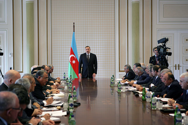 Президент Азербайджана принял группу представителей интеллигенции Азербайджана и Армении