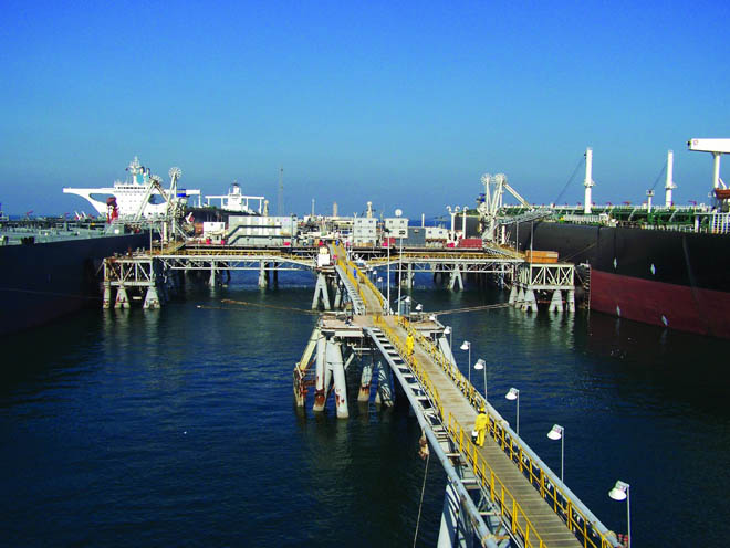 Морские порты Ливии, якобы закрытые из-за беспорядков, покинули три нефтяных танкера - СМИ