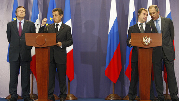 Медведев и Саркози обсудили сотрудничество в культурно-гуманитарной сфере