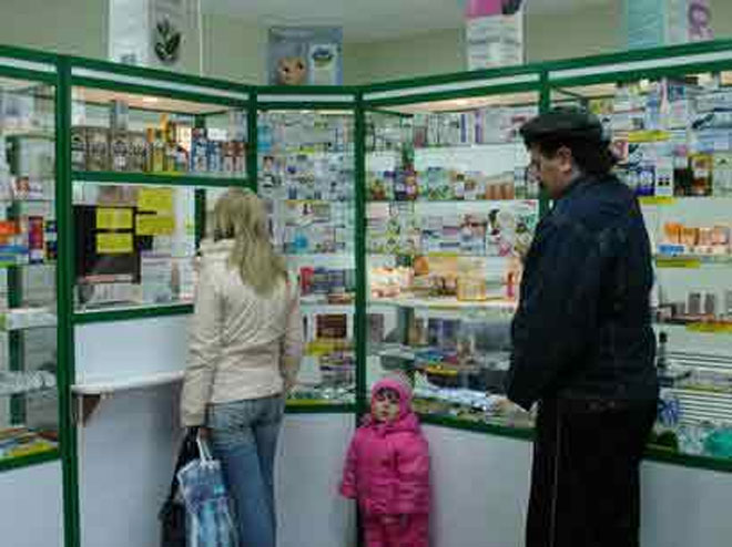 SOS! В азербайджанских аптеках исчезли маски и респираторы