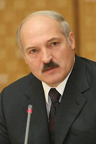 Белорусь нужна Западу и России - Лукашенко