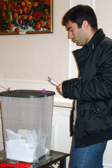 Exit-Poll by  Ray  Center in   Azerbaijan Says Candidate from Ruling Party Wins Presidential Elections