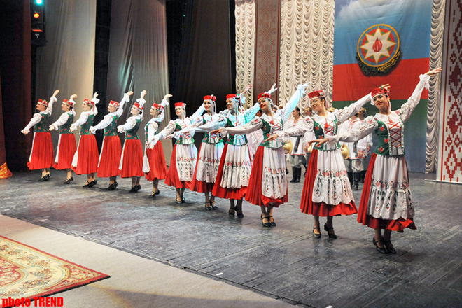 Белорусская певица  Гюнеш   Аббасова  удивила азербайджанцев (фотосессия)