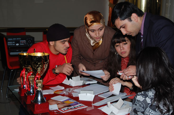 Азербайджанские юристы-вредители стали победителями (фотосессия)