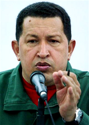 Чавес объявил о размещении танков и вертолетов на границе с Колумбией