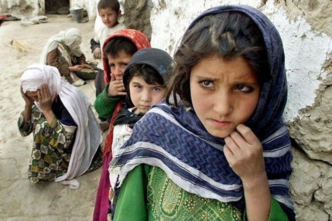 В давке за благотворительной мукой в Пакистане погибли женщины и дети