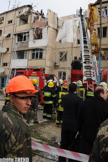 При взрыве в жилом доме в Баку как минимум трое людей погибло, шестеро – ранены - фотосессия