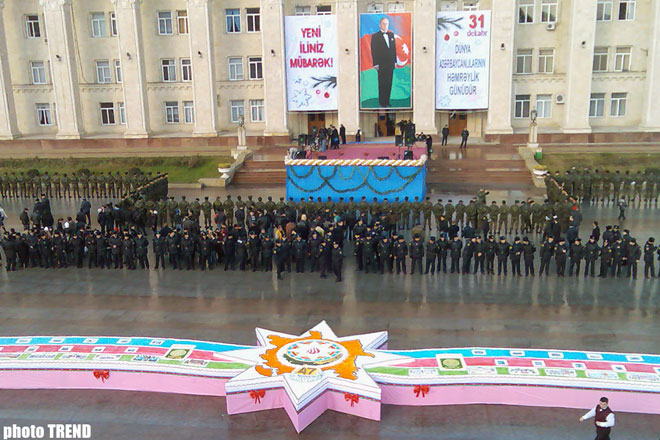 В день рождения президента Азербайджана гянджинцы испекли 11-тонный торт
