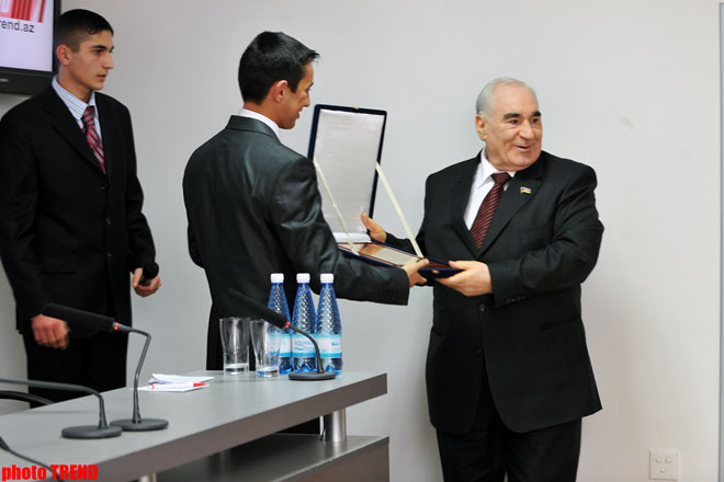 Первая леди Азербайджана Мехрибан Алиева признана школьниками "Человеком года" (фотосессия)