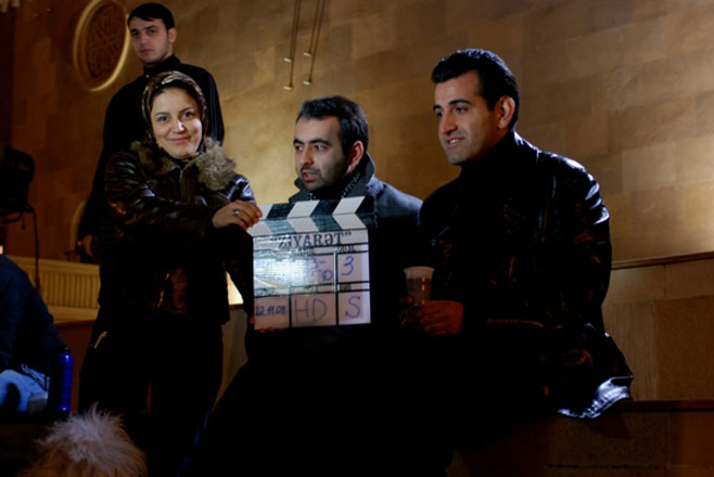 Съемочная группа азербайджанского фильма "Намерение" встречала год Быка с камерой и кинопленкой (фотосессия)