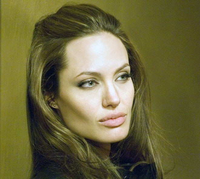 Врачи запретили Анджелине Джоли рожать