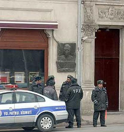 Дорожная полиция Баку ликует