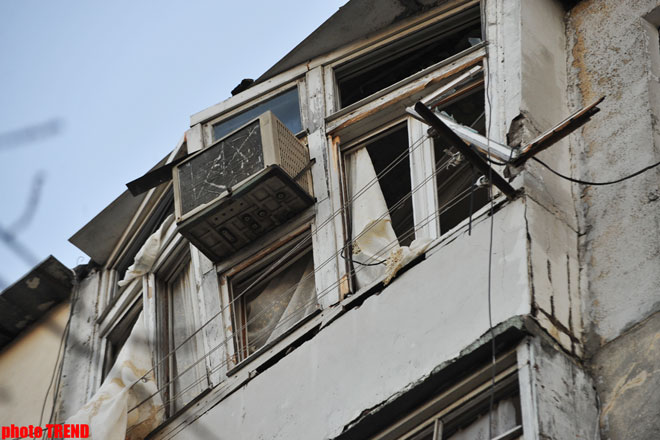 В жилом доме в Баку произошел взрыв, есть погибшие (фотосессия)