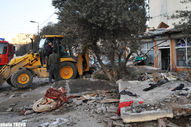 В Баку в жилом доме  произошел взрыв,  как минимум двое погибших (ДОБАВЛЕНО 7 – Предварительно стало известно имя погибшего)