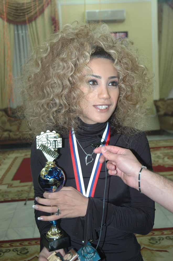 Азербайджанская певица Ройа поддержит Айсель с Арашем и  Хадисе