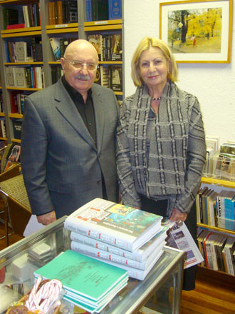 Книгу о легендарном художнике Давиде Бурлюке в Нью-Йорке представил бакинец Ноберт Евдаев (фотосессия)