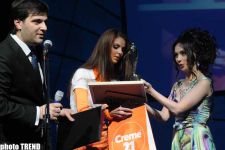 Народная артистка Азербайджана Айгюн Кязымова отказалась петь на вручении премии "Гранд" (фотосессия) - Gallery Thumbnail