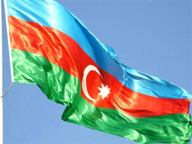 Азербайджанские флаги на футбольном матче Турция - Армения