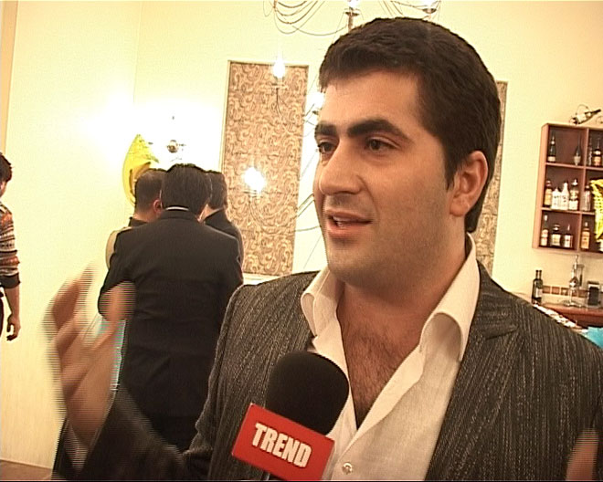 Азербайджанский телеведущий Заур Бахшалиев может говорить на любые темы (видео)