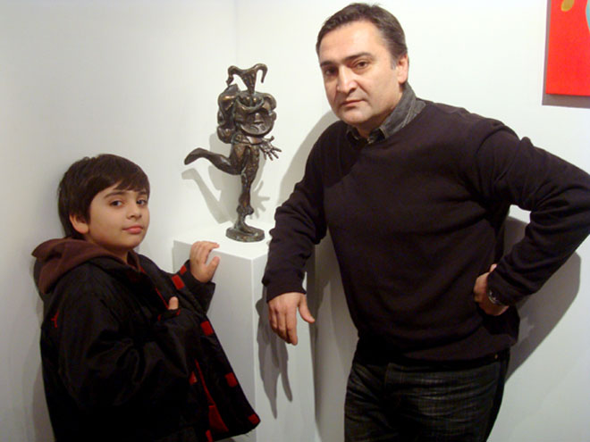В Нью-Йорке выставлены работы азербайджанского скульптора (фотосессия)