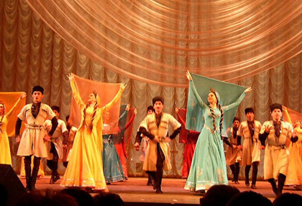 В Баку пройдет второй тур кастинга артистов Фольклорного театра