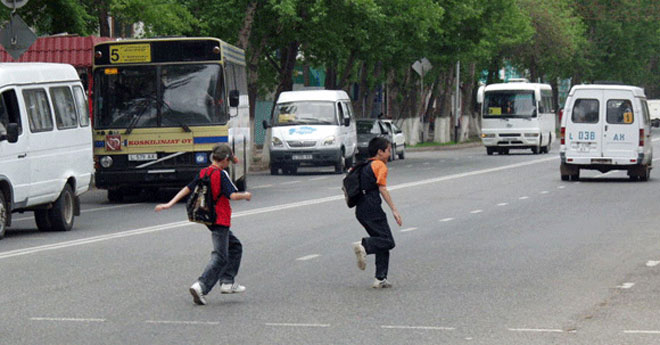 Уроки Правил дорожного движения в школах Баку уменьшат смертность детей на дороге